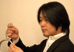 �������